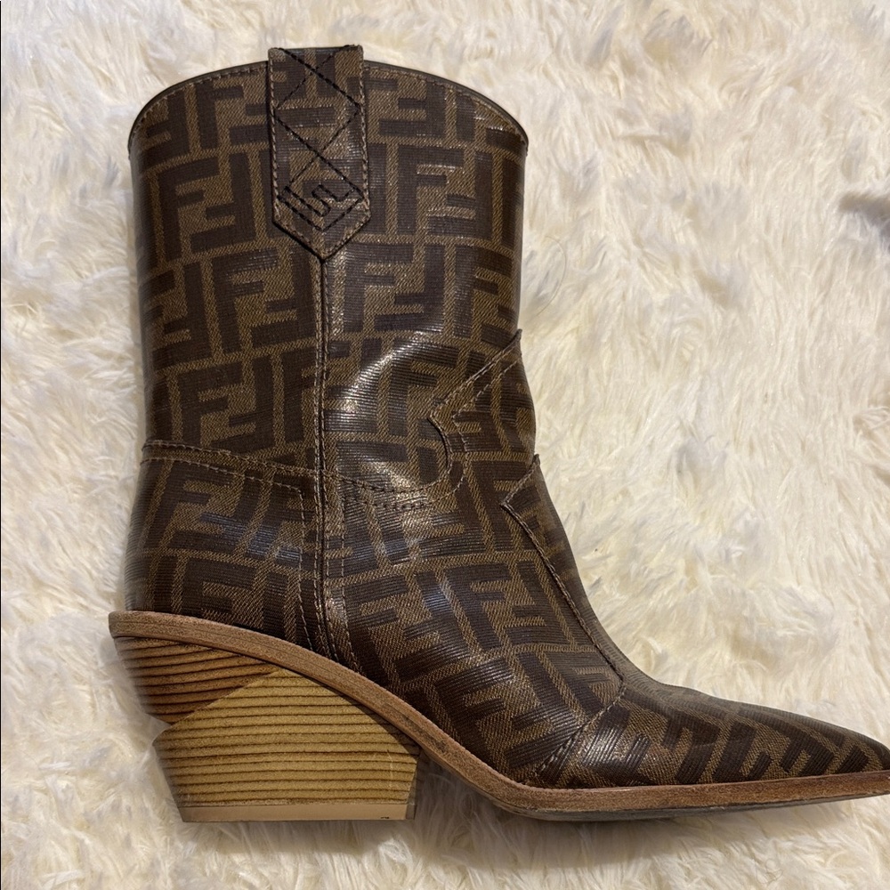 Fendi Brown Patterned Heeled Boots